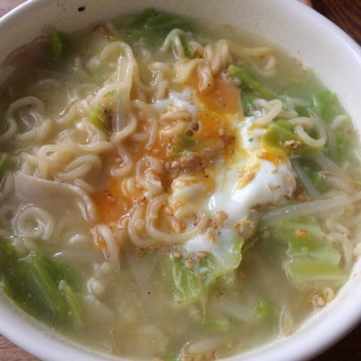 主婦のひとりランチに野菜塩ラーメン